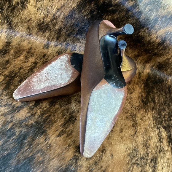 Vintage Stuart Weitzman Brown Metallic Delicate Pointy Toe Heels - Picture 7 of 9